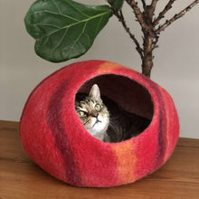 Load image into Gallery viewer, natural wool cat cave
