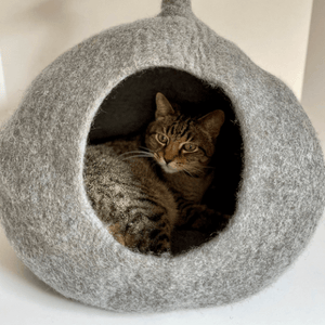 Gray-wool-cat-bed