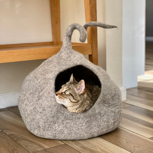 CURLY TAIL Brown Wool Cat Cave | Cat Bed