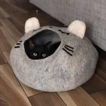 Load image into Gallery viewer, black cat in large cat cave