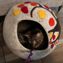 Load image into Gallery viewer, FALL IN NEW YORK Wool Cat Cave | Cat Bed