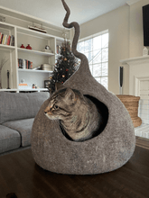 Load image into Gallery viewer, wool-cat-house