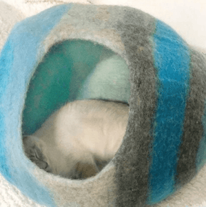 Natural felt wool cat cave cat bed