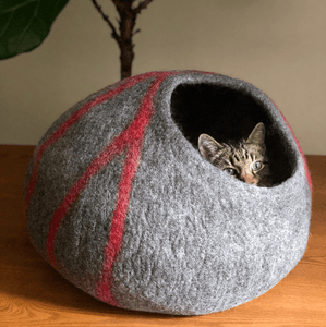 handmade natural wool cat bed