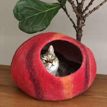 Load image into Gallery viewer, natural wool cat cave 