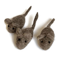 Load image into Gallery viewer, wool-cat-toy